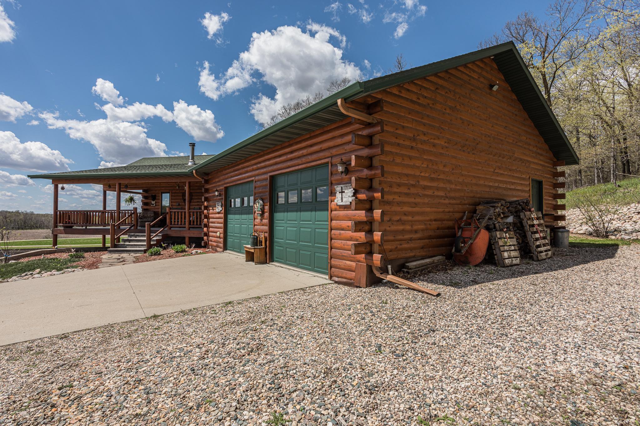 12 Lke Rd Garage Exterior.jpg