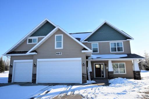 607 Maple Lane, Roseau, MN 56751