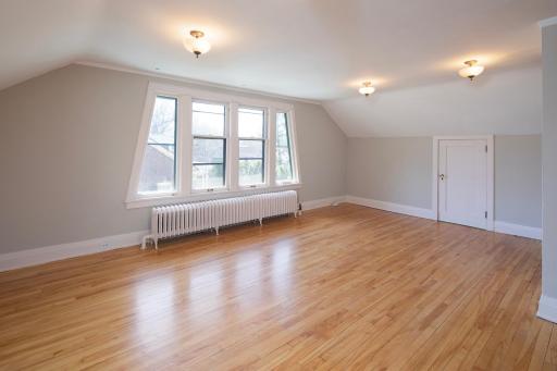 2216 Newton Avenue S, Minneapolis, MN 55405
