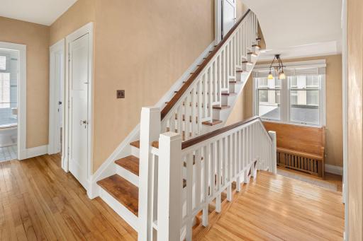 2216 Newton Avenue S, Minneapolis, MN 55405