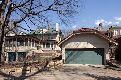 2216 Newton Avenue S, Minneapolis, MN 55405