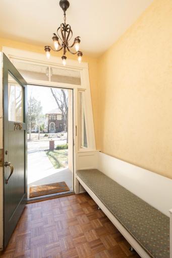 2216 Newton Avenue S, Minneapolis, MN 55405