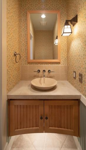 2216 Newton Avenue S, Minneapolis, MN 55405