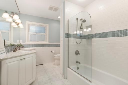 9249 Lake Riley Boulevard, Chanhassen, MN 55317