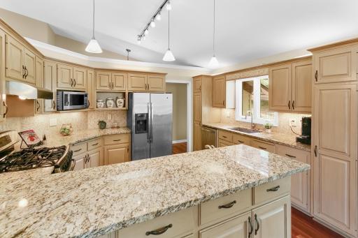 9249 Lake Riley Boulevard, Chanhassen, MN 55317