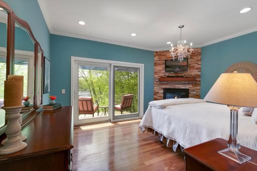 9249 Lake Riley Boulevard, Chanhassen, MN 55317