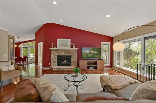 9249 Lake Riley Boulevard, Chanhassen, MN 55317