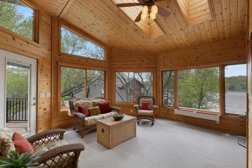 9249 Lake Riley Boulevard, Chanhassen, MN 55317