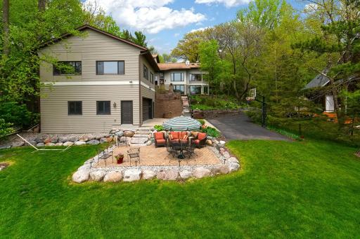 9249 Lake Riley Boulevard, Chanhassen, MN 55317