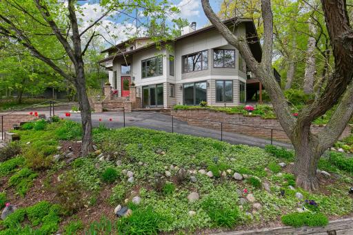9249 Lake Riley Boulevard, Chanhassen, MN 55317