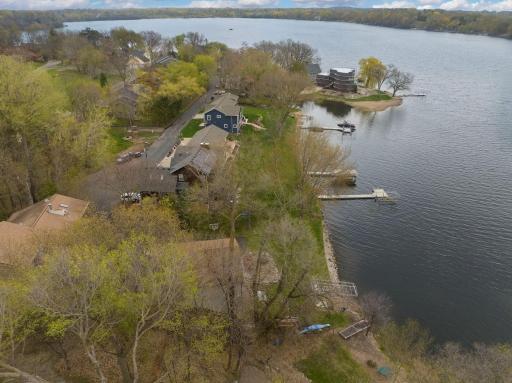 9249 Lake Riley Boulevard, Chanhassen, MN 55317