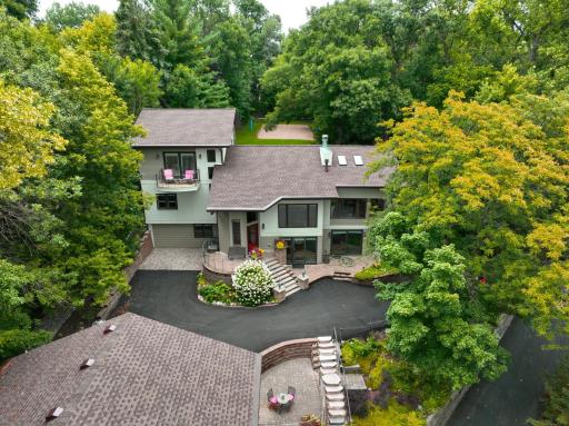 9249 Lake Riley Boulevard, Chanhassen, MN 55317