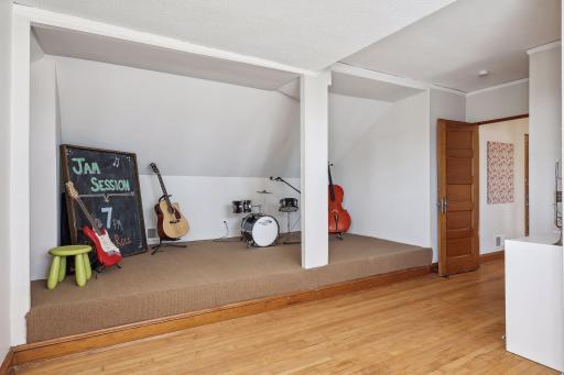 3rd floor bedroom, kids playroom or art room with Basilica and Minneapolis skyline views