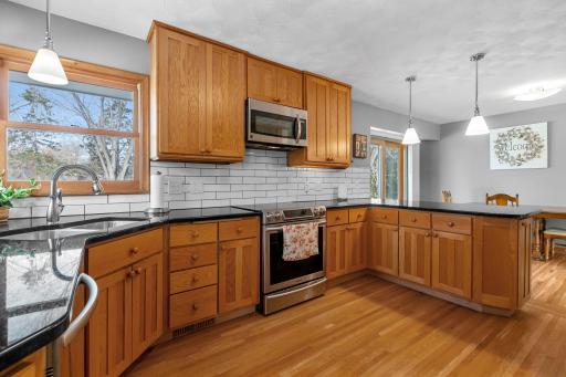Corner kitchen windows offer bright & light spaces