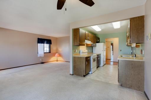 7234 Vista Ct - 1,150 condo waiting for your personal touches!