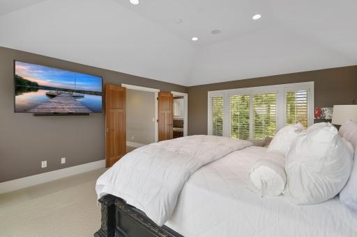19019 Vogel Farm Trail, Eden Prairie, MN 55347