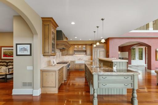 19019 Vogel Farm Trail, Eden Prairie, MN 55347