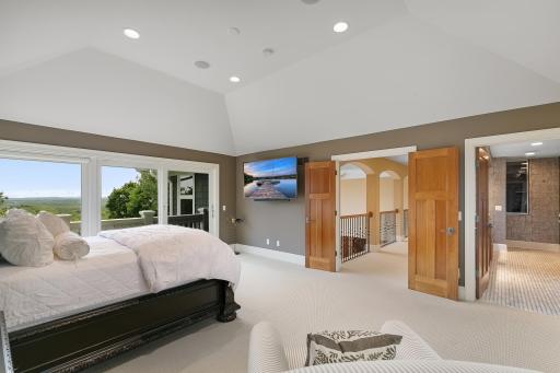 19019 Vogel Farm Trail, Eden Prairie, MN 55347