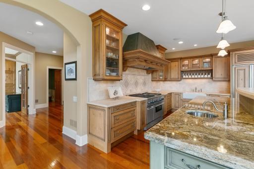 19019 Vogel Farm Trail, Eden Prairie, MN 55347
