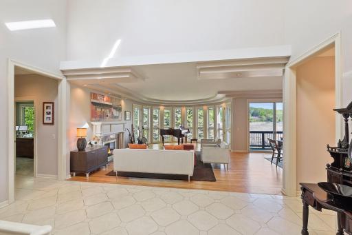 1080 Ferndale Road W, Wayzata, MN 55391