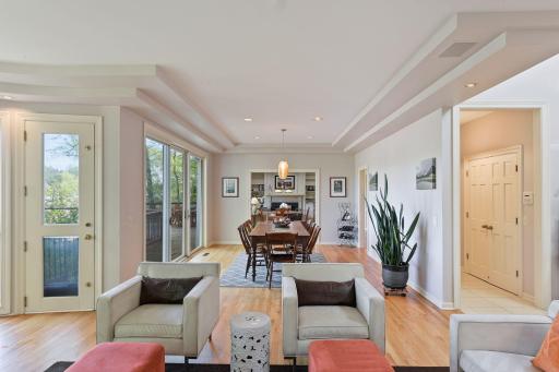 1080 Ferndale Road W, Wayzata, MN 55391