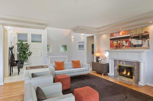 1080 Ferndale Road W, Wayzata, MN 55391