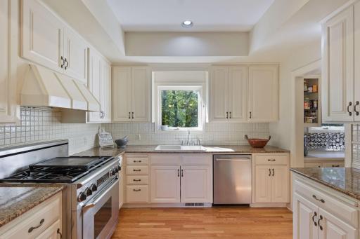 1080 Ferndale Road W, Wayzata, MN 55391