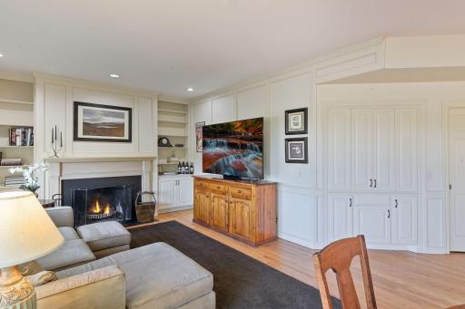 1080 Ferndale Road W, Wayzata, MN 55391