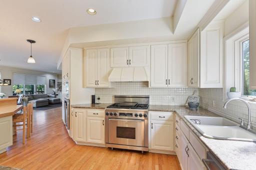 1080 Ferndale Road W, Wayzata, MN 55391