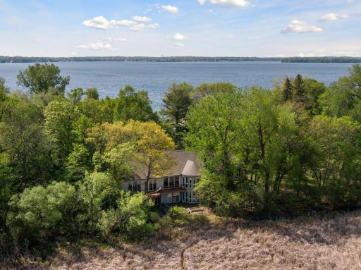 1080 Ferndale Road W, Wayzata, MN 55391