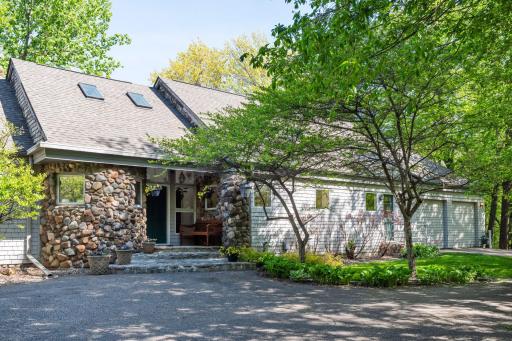1080 Ferndale Road W, Wayzata, MN 55391