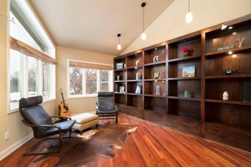 1010 Overlook Road, Saint Paul, MN 55118