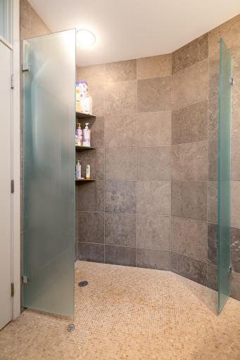1010 Overlook Road, Saint Paul, MN 55118