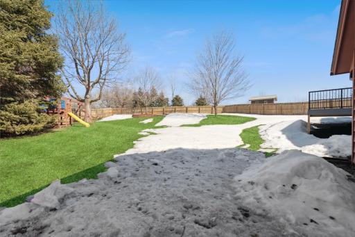 Large 0.34 acre yard to enjoy - playset included!