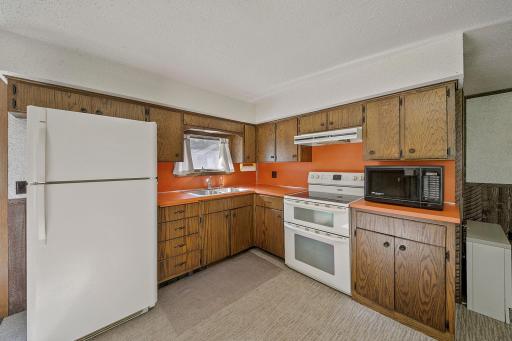 61814 193rd Street, Litchfield, MN 55355