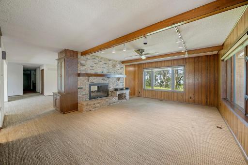 61814 193rd Street, Litchfield, MN 55355