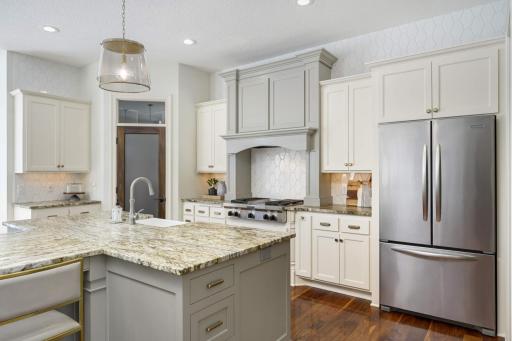5410 Shenandoah Lane N, Plymouth, MN 55446