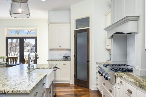 5410 Shenandoah Lane N, Plymouth, MN 55446