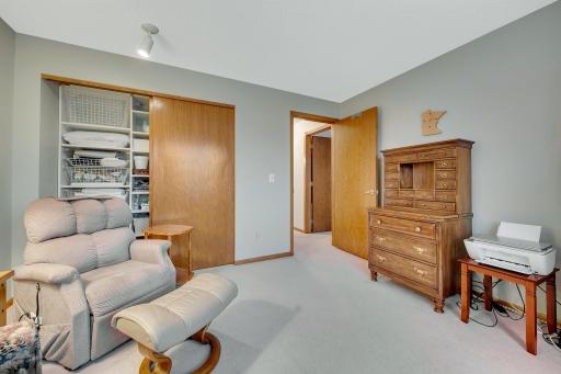 4035 Victoria Street N, 301, Shoreview, MN 55126