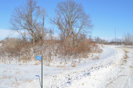 3402 N Games Lake Avenue, New London, MN 56273