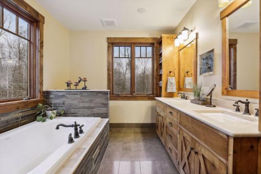 2675 Trading Post Trail S, Afton, MN 55001