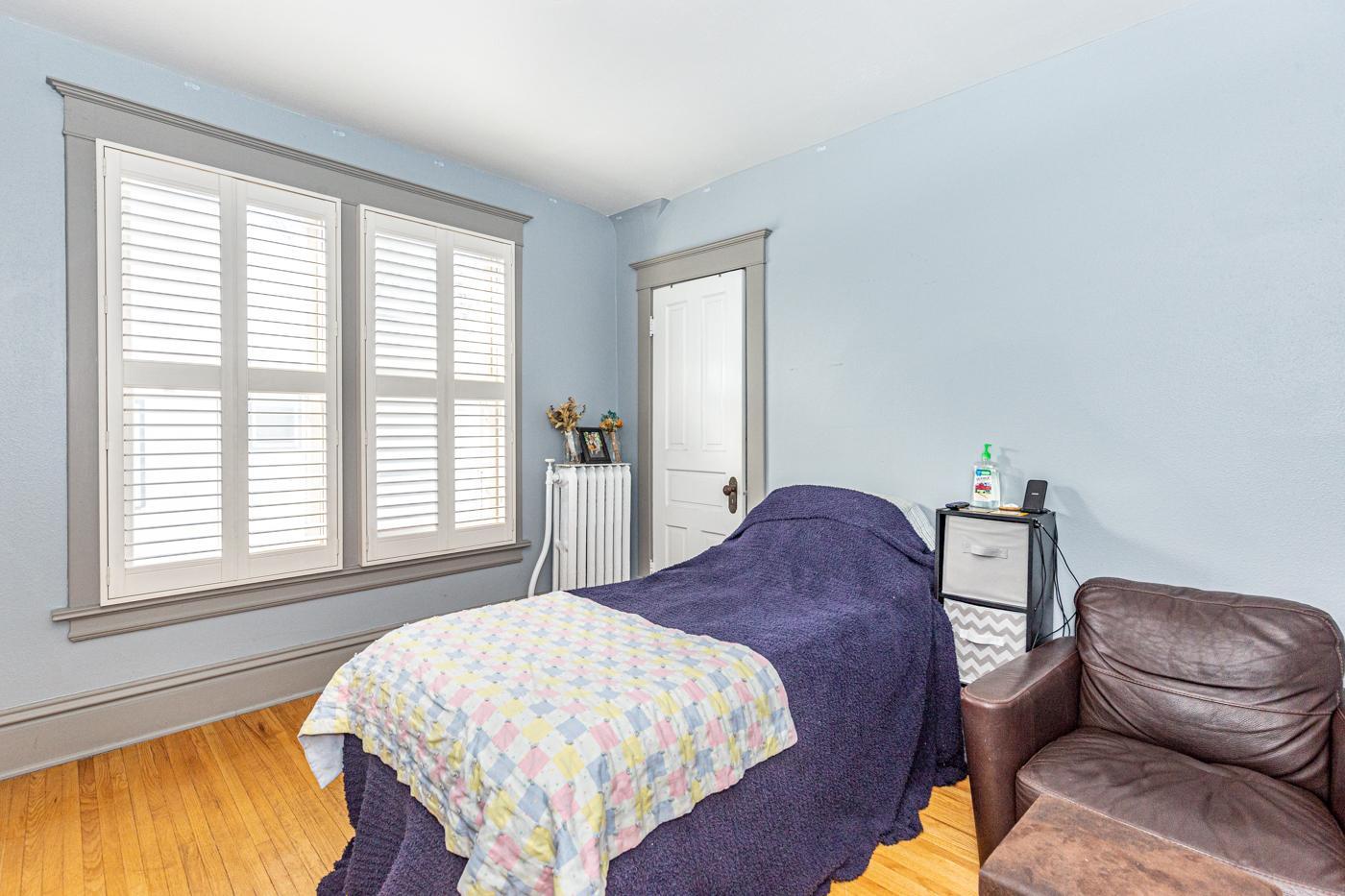 Upstairs bed 2