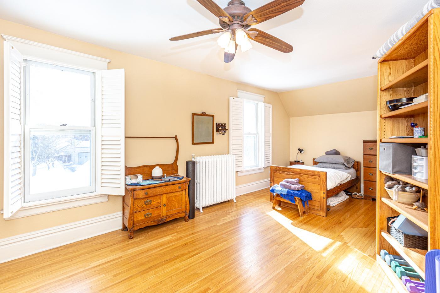 Upstairs bed 1
