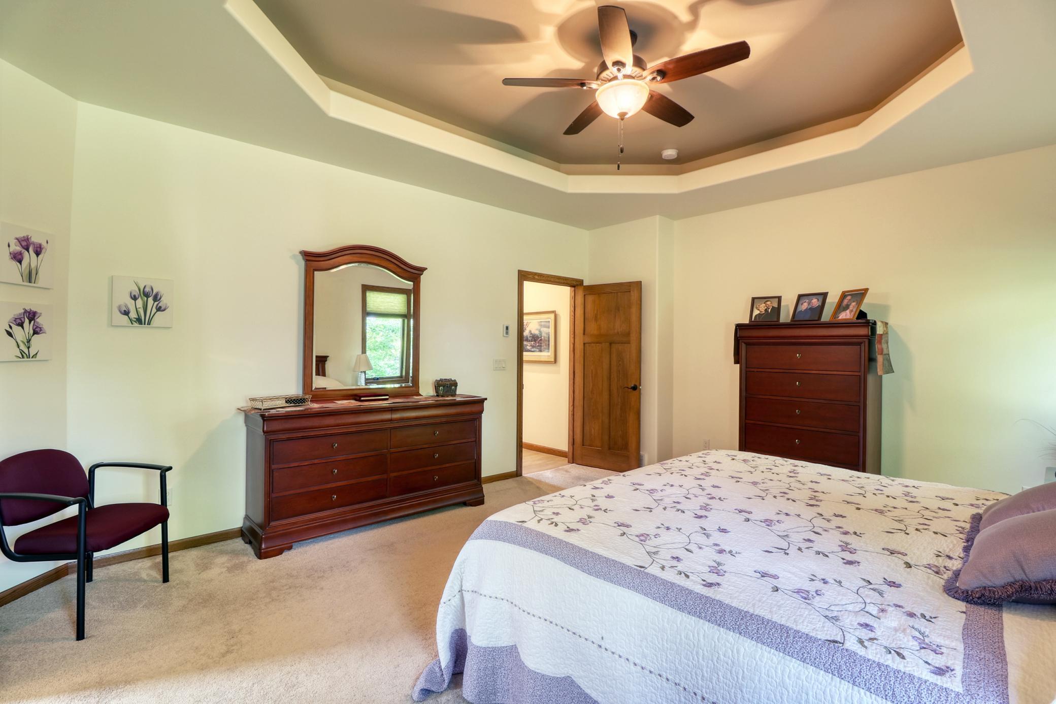 Master Bedroom1_3 (3).jpg