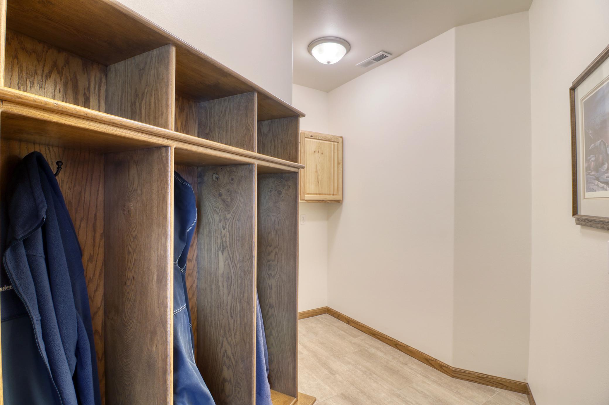 Mudroom1_1 (1).jpg