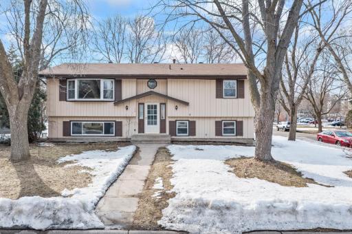 400 20th Avenue S, South Saint Paul, MN 55075