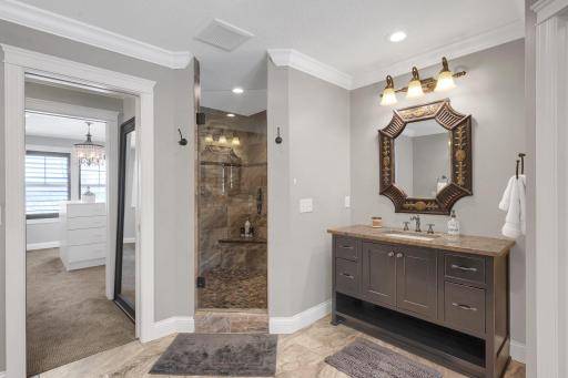 Large walk-in shower with double showe heads