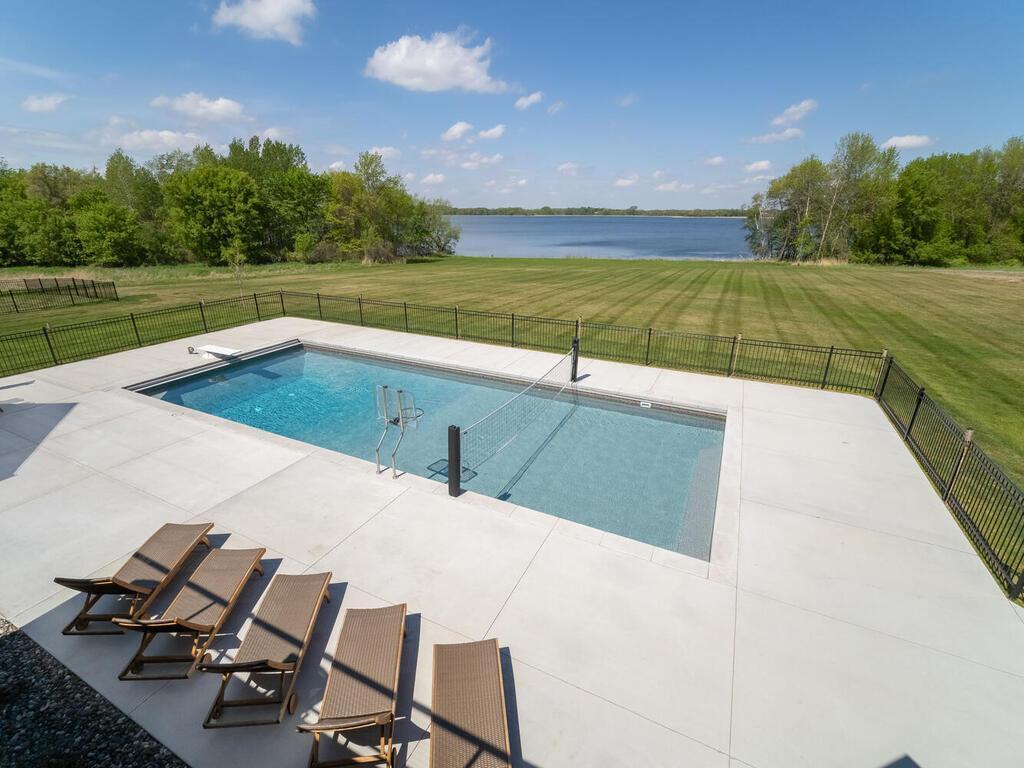 Unobstructed view from the main deck.