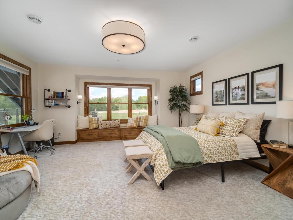 Bedroom en suite #1.