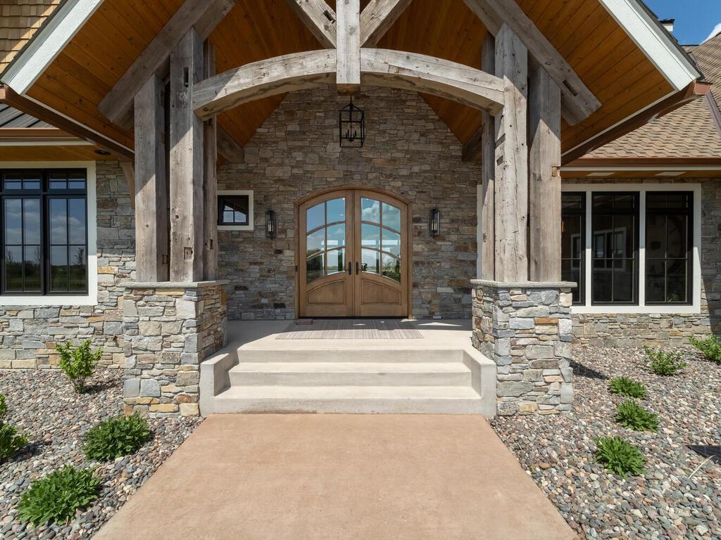 This vaulted grand entry welcomes you.